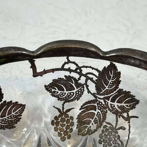 VTG Etched Glass Candy/Serving Dish w/Sterling Overlay Scroll Handles 6" Wide - Picture 9 of 13